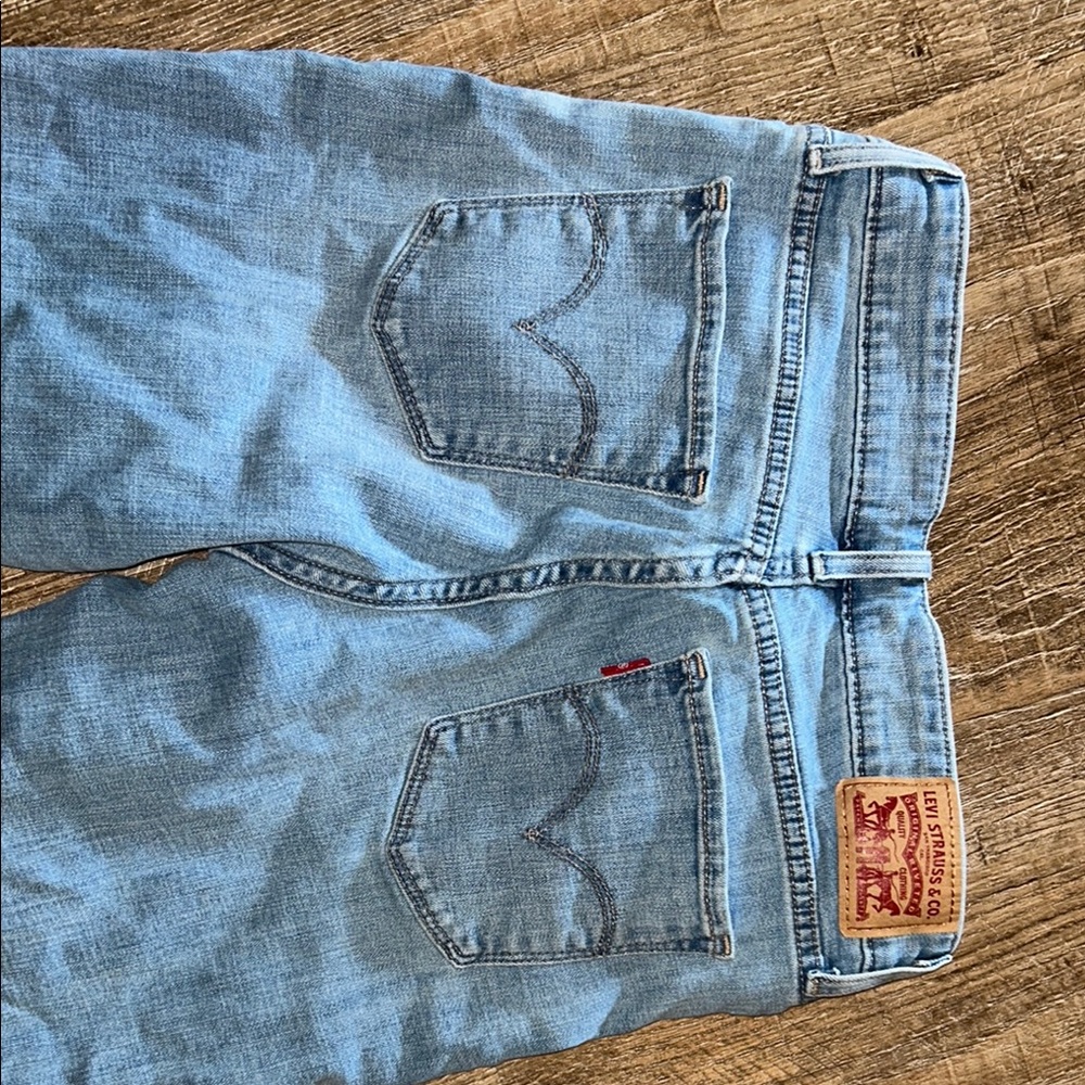 Levi's - Picture 7 of 7